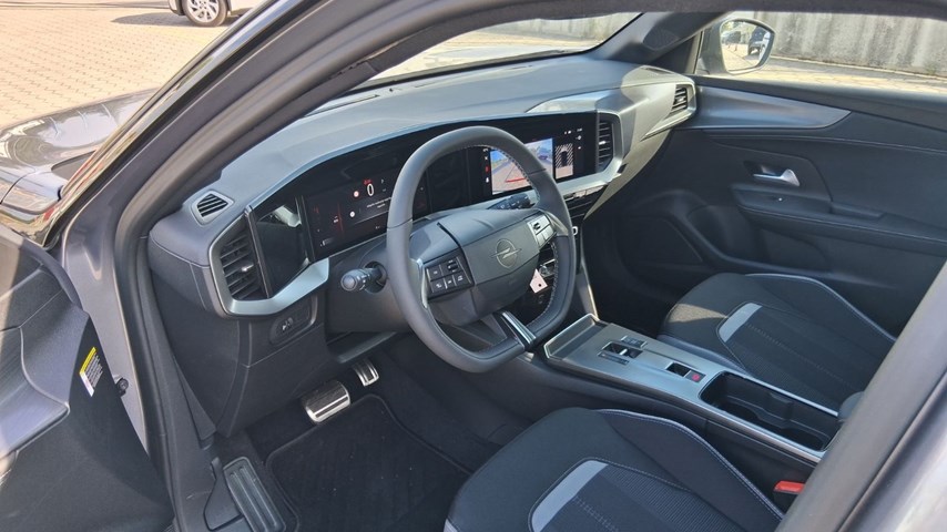 RABLJENO VOZILO OPEL MOKKA GS PULSE F 1,2 XHT AT8 Automatski mjenjač BENZIN 224808