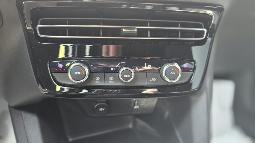 RABLJENO VOZILO OPEL MOKKA ULTIMATE F 1,2 XHT MHEV AT Automatski mjenjač BENZIN 81362