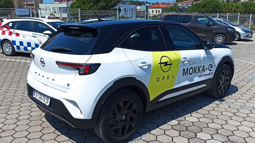 RABLJENO VOZILO OPEL MOKKA X BEV e-GS LINE BPS Automatski mjenjač ELEKTRIČNI 90227