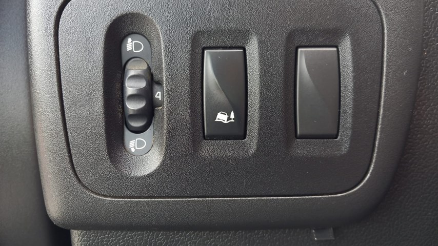 RABLJENO VOZILO OPEL MOVANO CREW CAB DS 2,3 DT MT6 Mehanički mjenjač DIESEL 20891
