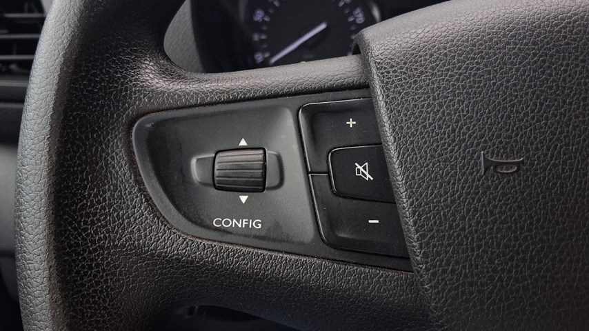 RABLJENO VOZILO OPEL VIVARO COMBI L2H1 1,5 L MT6 Mehanički mjenjač DIESEL 65788