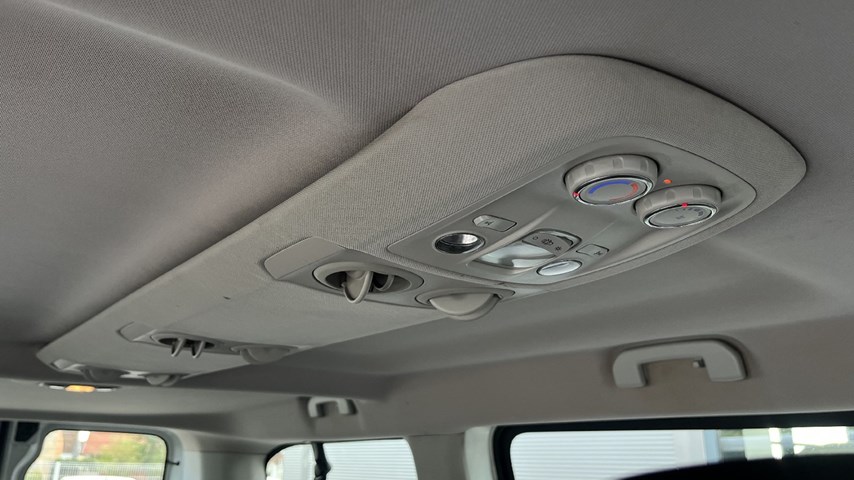 RABLJENO VOZILO OPEL VIVARO COMBI L2H1 1,5 L MT6 Mehanički mjenjač DIESEL 65797