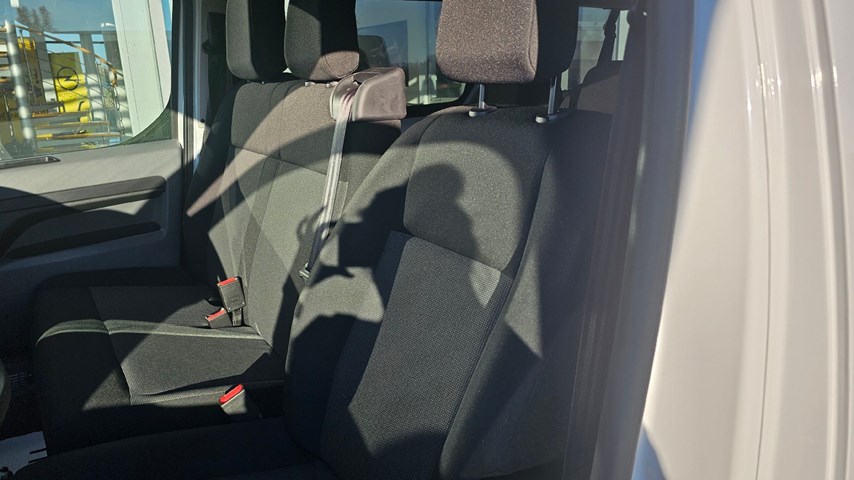 RABLJENO VOZILO OPEL VIVARO L2H1 COMBI 1,5 L MT6 Mehanički mjenjač DIESEL 224063