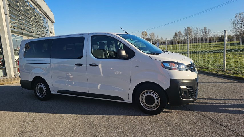 RABLJENO VOZILO OPEL VIVARO L2H1 COMBI 1,5 L MT6 Mehanički mjenjač DIESEL 224063