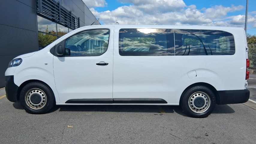 RABLJENO VOZILO OPEL VIVARO L2H1 COMBI 1,5 L MT6 Mehanički mjenjač DIESEL 65806