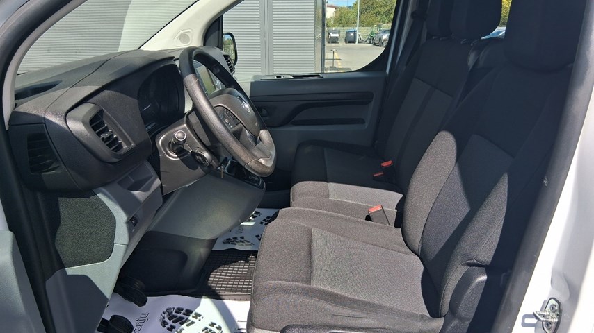 RABLJENO VOZILO OPEL VIVARO L2H1 COMBI 1,5 L MT6 Mehanički mjenjač DIESEL 65806