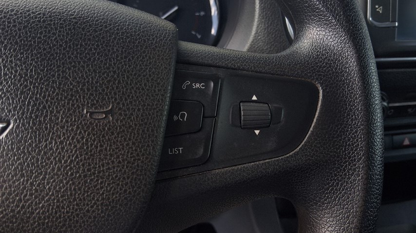 RABLJENO VOZILO OPEL VIVARO L2H1 COMBI 1,5 L MT6 Mehanički mjenjač DIESEL 65806
