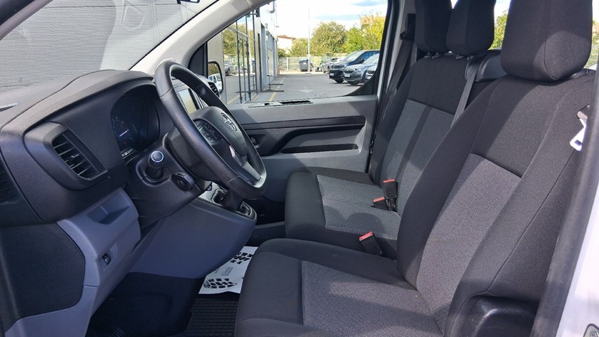 RABLJENO VOZILO OPEL VIVARO L2H1 COMBI 1,5 L MT6 Mehanički mjenjač DIESEL 65807