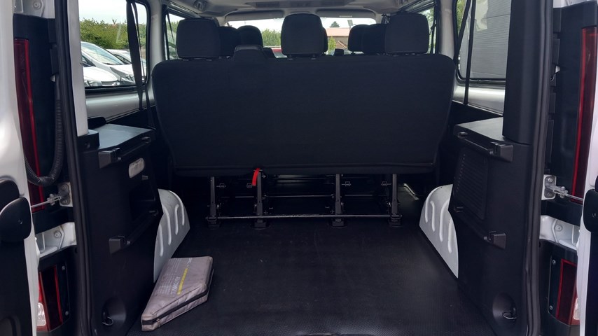 RABLJENO VOZILO OPEL VIVARO L2H1 COMBI 1.6 DIE MT6 Mehanički mjenjač DIESEL 65686