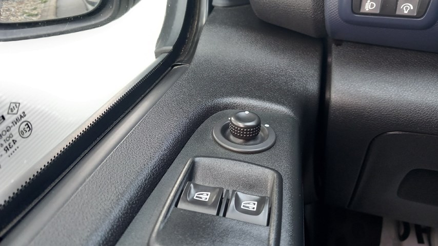 RABLJENO VOZILO OPEL VIVARO L2H1 COMBI 1.6 DIE MT6 Mehanički mjenjač DIESEL 65686