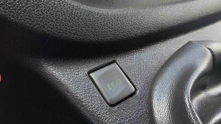 RABLJENO VOZILO OPEL VIVARO L2H1 COMBI 1.6 DIE MT6 Mehanički mjenjač DIESEL 65686
