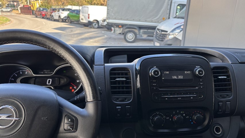 RABLJENO VOZILO OPEL VIVARO L2H1 COMBI 1.6 DIE MT6 Mehanički mjenjač DIESEL 65689