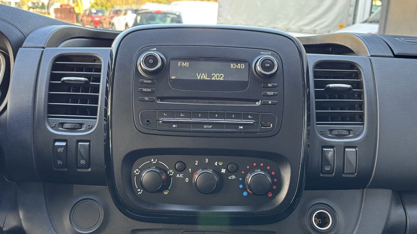 RABLJENO VOZILO OPEL VIVARO L2H1 COMBI 1.6 DIE MT6 Mehanički mjenjač DIESEL 65689