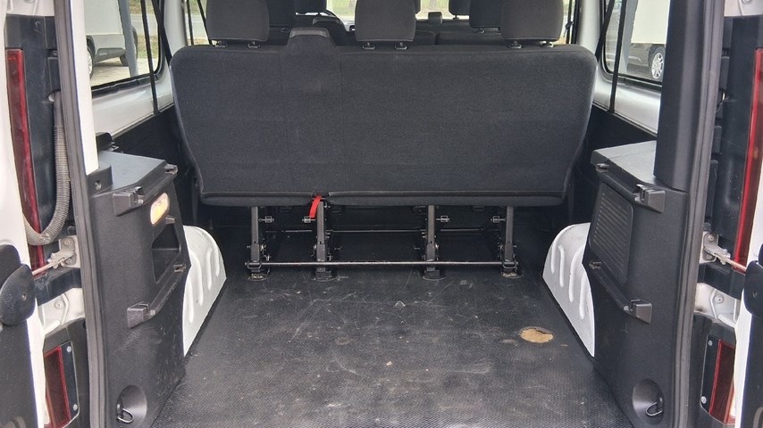 RABLJENO VOZILO OPEL VIVARO L2H1 COMBI 1.6 DIE MT6 Mehanički mjenjač DIESEL 65685