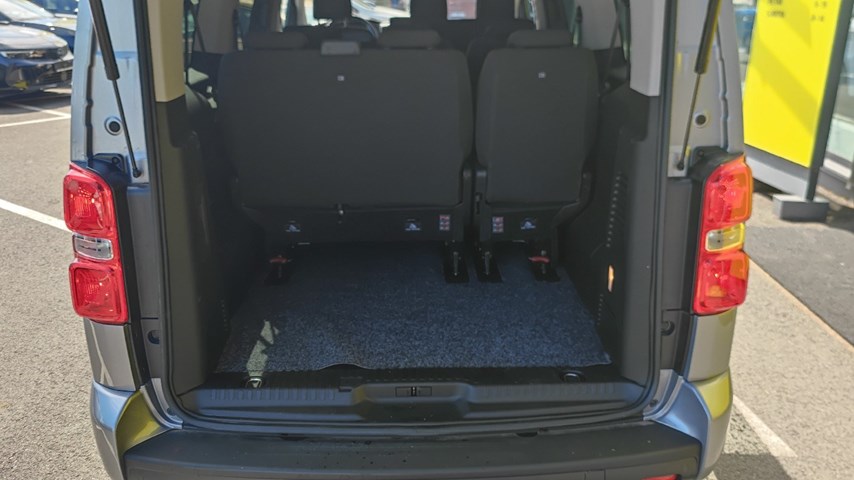 RABLJENO VOZILO OPEL ZAFIRA LIFE LIFE L2H1 Business Edit 2,0 D AT8 Automatski mjenjač DIESEL 224633