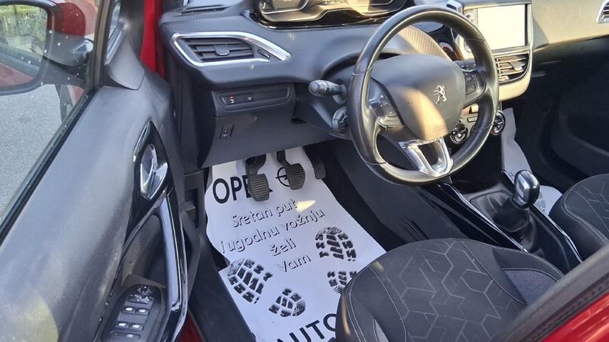 RABLJENO VOZILO PEUGEOT 2008 1,2 Mehanički mjenjač BENZIN 20907