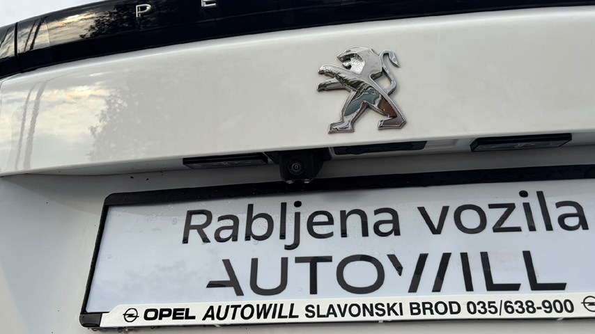 RABLJENO VOZILO PEUGEOT 2008 1,2 PURETECH ALLURE Mehanički mjenjač BENZIN 100252