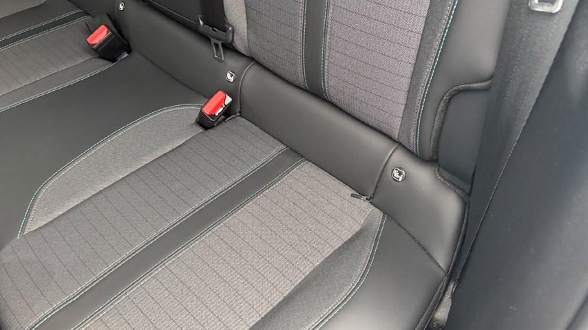 RABLJENO VOZILO PEUGEOT 2008 1,2 PURETECH ALLURE Mehanički mjenjač BENZIN 100252