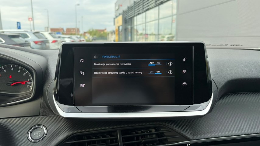 RABLJENO VOZILO PEUGEOT 2008 1,2 PURETECH ALLURE Mehanički mjenjač BENZIN 100252