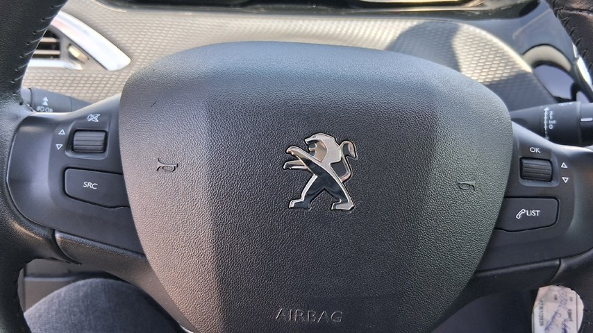 RABLJENO VOZILO PEUGEOT 2008 1,2 PURETECH S-S ACTIVE Mehanički mjenjač BENZIN 100214