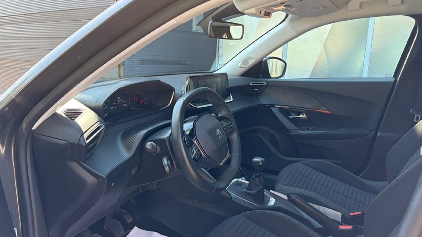 RABLJENO VOZILO PEUGEOT 2008 1,2 PURETECH S-S ACTIVE Mehanički mjenjač BENZIN 100208