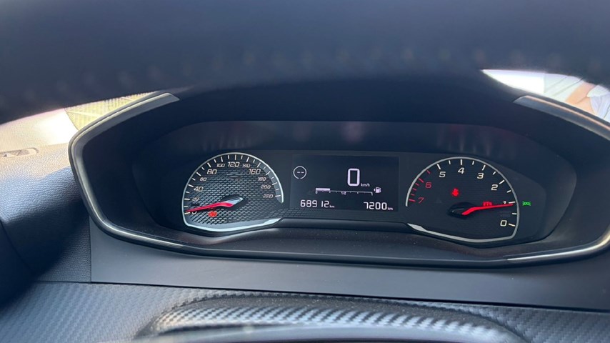 RABLJENO VOZILO PEUGEOT 2008 1,2 PURETECH S-S ACTIVE Mehanički mjenjač BENZIN 100208