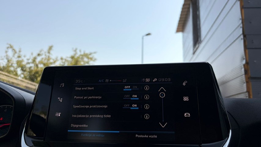 RABLJENO VOZILO PEUGEOT 2008 1,2 PURETECH S-S ACTIVE Mehanički mjenjač BENZIN 100208