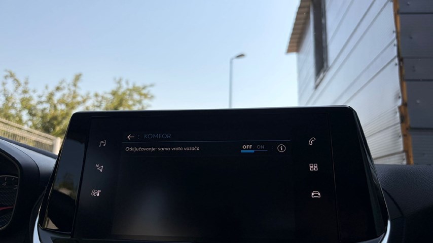 RABLJENO VOZILO PEUGEOT 2008 1,2 PURETECH S-S ACTIVE Mehanički mjenjač BENZIN 100208