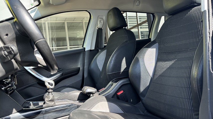 RABLJENO VOZILO PEUGEOT 2008 1,6 HDI Mehanički mjenjač DIESEL 224920