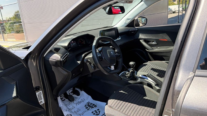 RABLJENO VOZILO PEUGEOT 2008 ACTIVE BUSINESS 1,2i Mehanički mjenjač BENZIN 100210