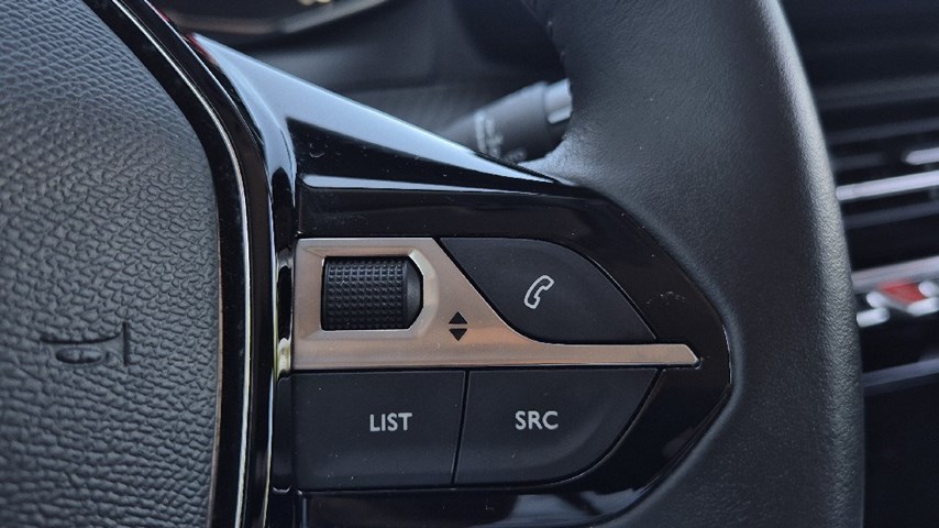 RABLJENO VOZILO PEUGEOT 2008 ACTIVE BUSINESS 1,2i Mehanički mjenjač BENZIN 100210