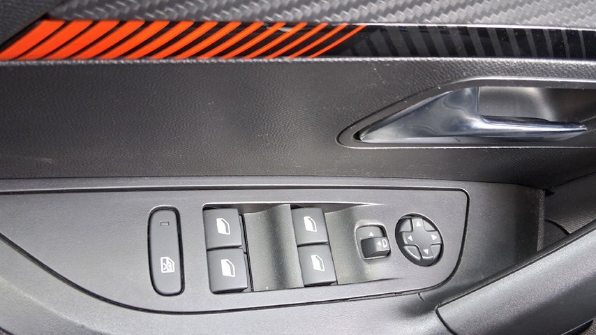 RABLJENO VOZILO PEUGEOT 2008 ACTIVE PACK 1,2 I Mehanički mjenjač BENZIN 100207