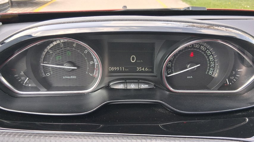 RABLJENO VOZILO PEUGEOT 2008 GT LINE 1,2 Mehanički mjenjač BENZIN 65722
