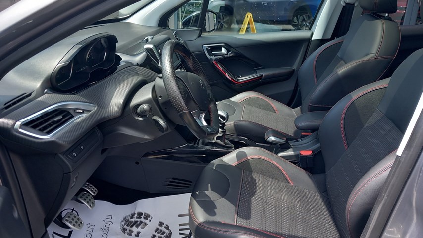 RABLJENO VOZILO PEUGEOT 2008 GT LINE Mehanički mjenjač BENZIN 65744