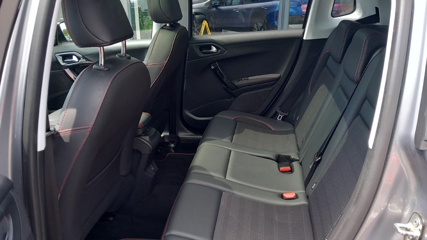 RABLJENO VOZILO PEUGEOT 2008 GT LINE Mehanički mjenjač BENZIN 65744