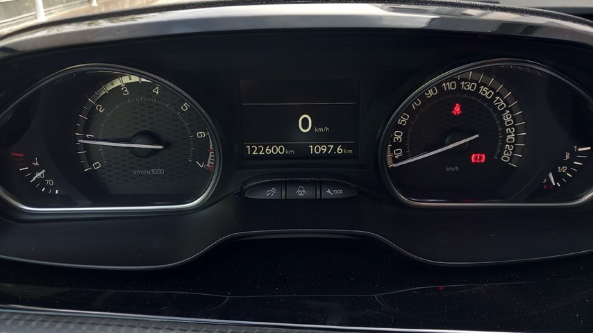 RABLJENO VOZILO PEUGEOT 2008 GT LINE Mehanički mjenjač BENZIN 65744