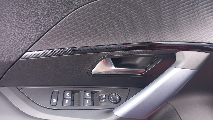 RABLJENO VOZILO PEUGEOT 2008 PURETECH 1,2 Mehanički mjenjač BENZIN 65721