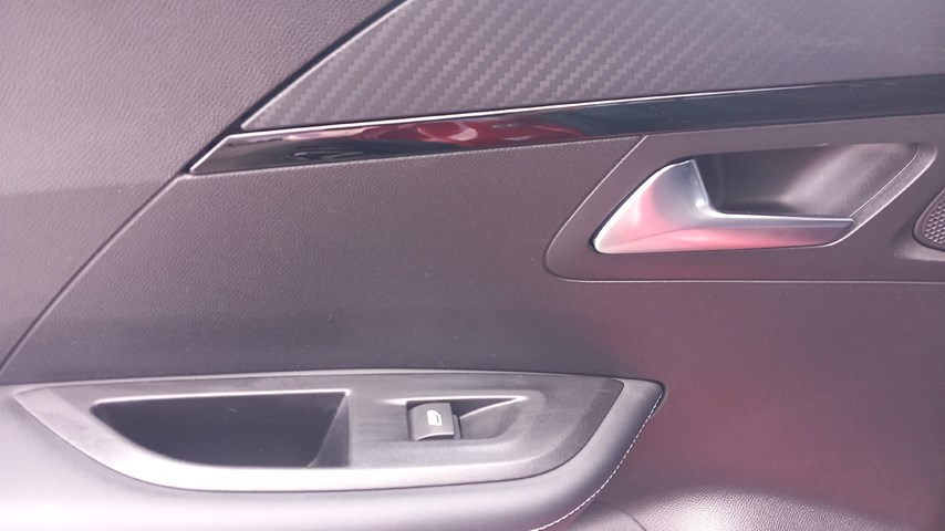 RABLJENO VOZILO PEUGEOT 2008 PURETECH 1,2 Mehanički mjenjač BENZIN 65721
