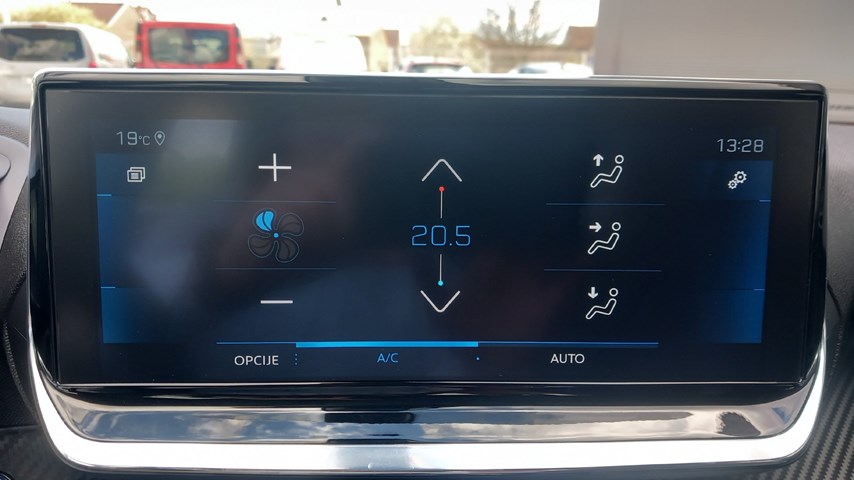 RABLJENO VOZILO PEUGEOT 2008 PURETECH 1,2 Mehanički mjenjač BENZIN 65721