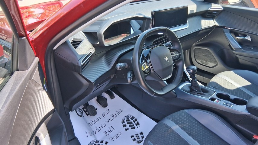 RABLJENO VOZILO PEUGEOT 2008 PURETECH 1,2 Mehanički mjenjač BENZIN 65721