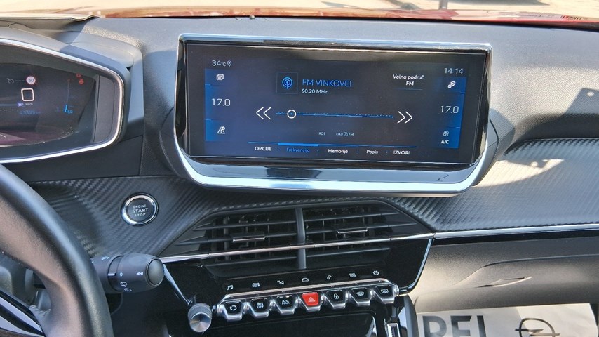 RABLJENO VOZILO PEUGEOT 2008 PURETECH 1,2 Mehanički mjenjač BENZIN 65721