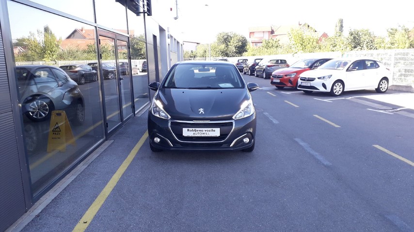 RABLJENO VOZILO PEUGEOT 208 1,2 Mehanički mjenjač BENZIN 67136