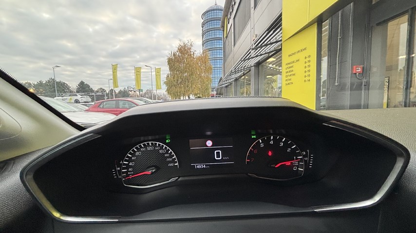 RABLJENO VOZILO PEUGEOT 208 1,2 PURETECH Mehanički mjenjač BENZIN 224519