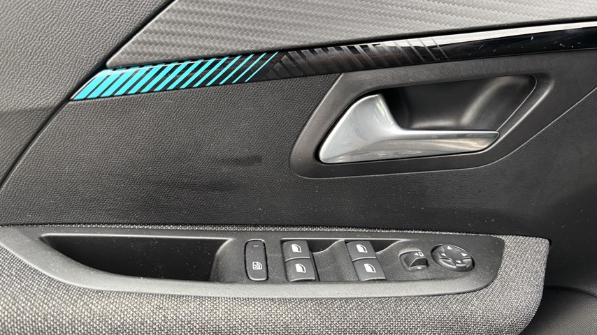 RABLJENO VOZILO PEUGEOT 208 1,2 PURETECH Mehanički mjenjač BENZIN 224519