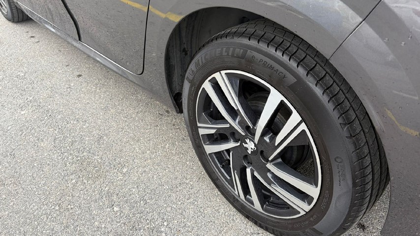 RABLJENO VOZILO PEUGEOT 208 1,2 PURETECH Mehanički mjenjač BENZIN 224519