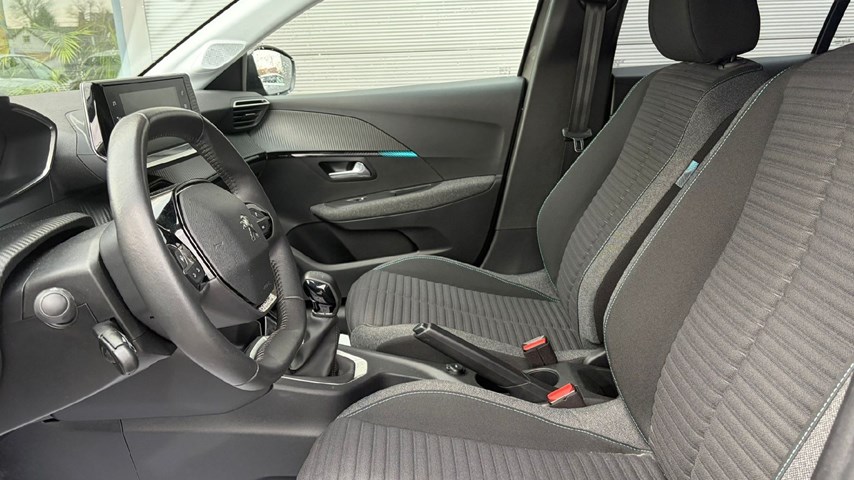 RABLJENO VOZILO PEUGEOT 208 1,2 PURETECH Mehanički mjenjač BENZIN 224519