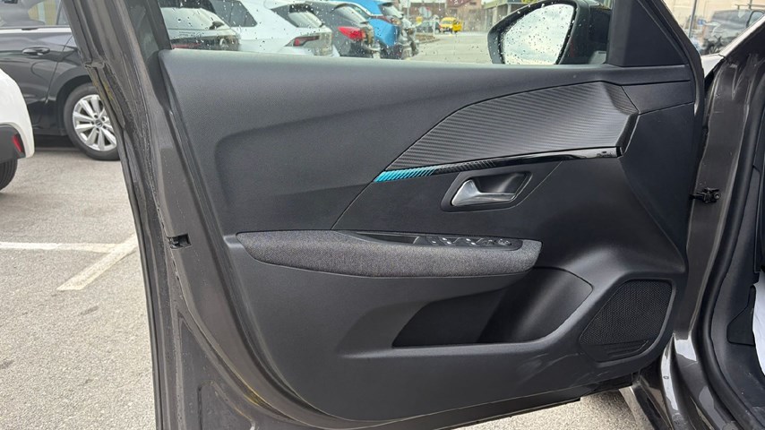 RABLJENO VOZILO PEUGEOT 208 1,2 PURETECH Mehanički mjenjač BENZIN 224519