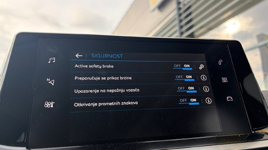 RABLJENO VOZILO PEUGEOT 208 1,2 PURETECH Mehanički mjenjač BENZIN 224519