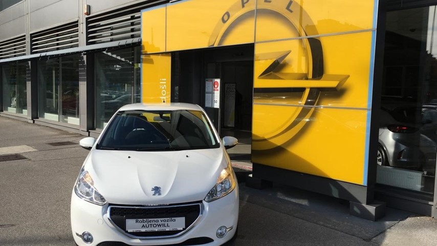 RABLJENO VOZILO PEUGEOT 208 1,4 HDI DIESEL