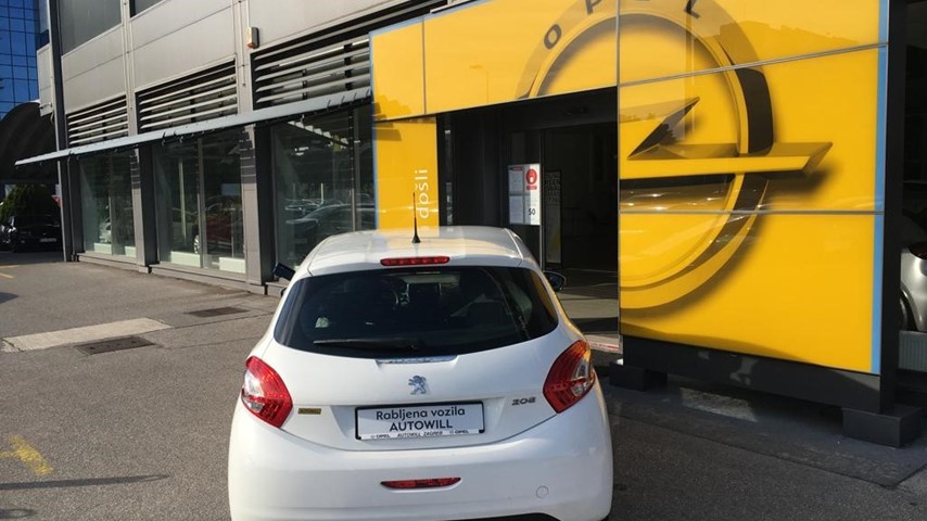 RABLJENO VOZILO PEUGEOT 208 1,4 HDI DIESEL